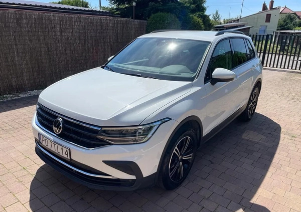 Volkswagen Tiguan cena 125999 przebieg: 19000, rok produkcji 2021 z Konin małe 137